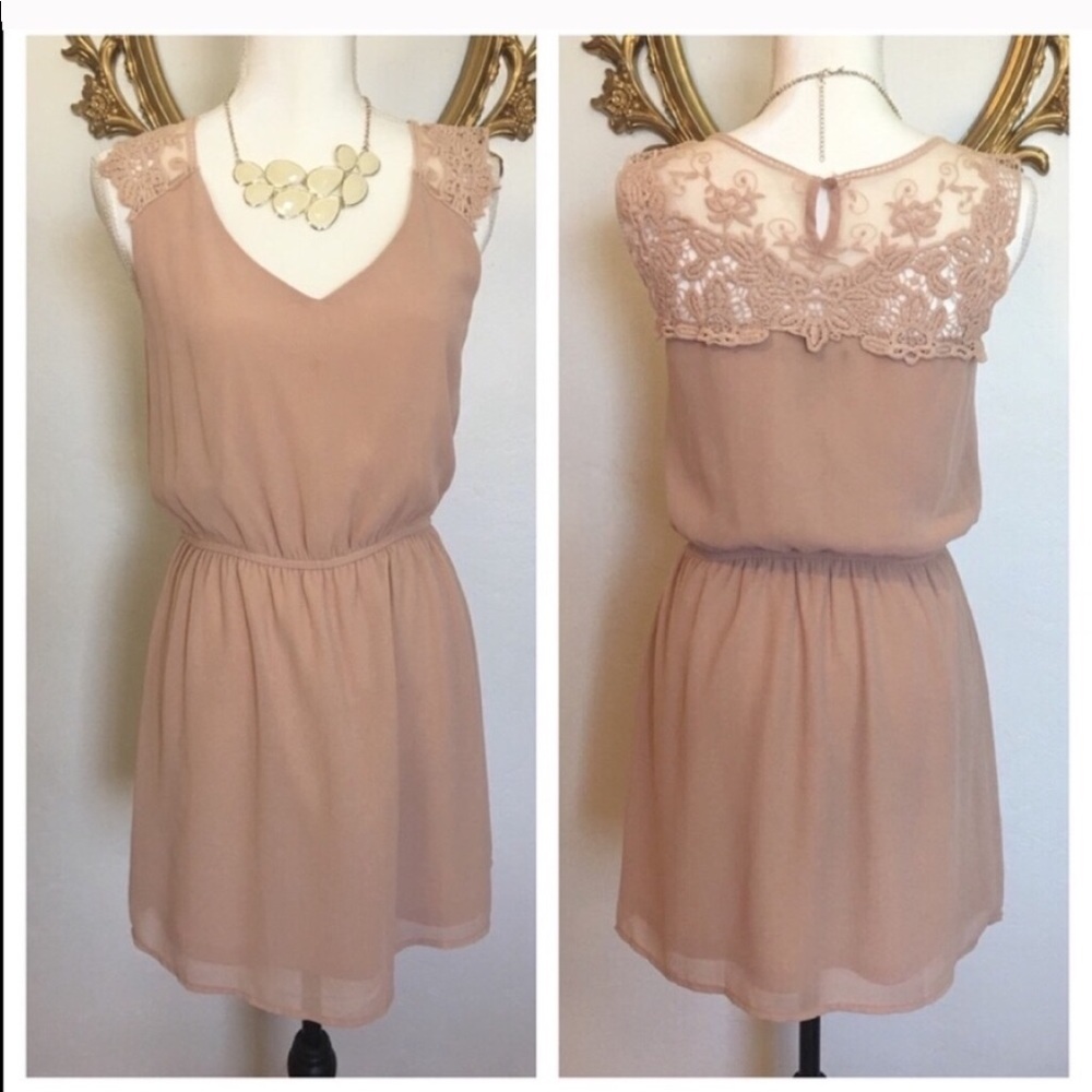 🛑Forever 21 Cream Lace Mini Dress Size S